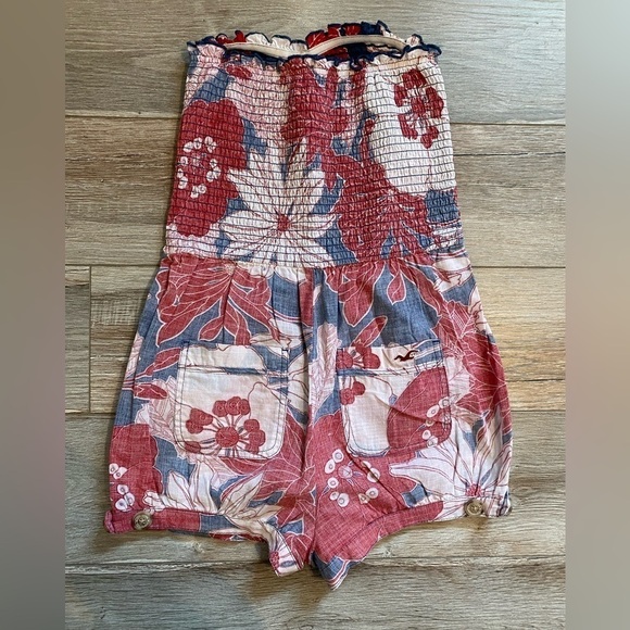 Hollister Floral Strapless Romper Women’s Size Small - Picture 7 of 8